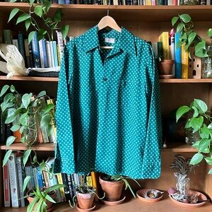 VINTAGE. McGregor USA green/light blue patterned button up top.